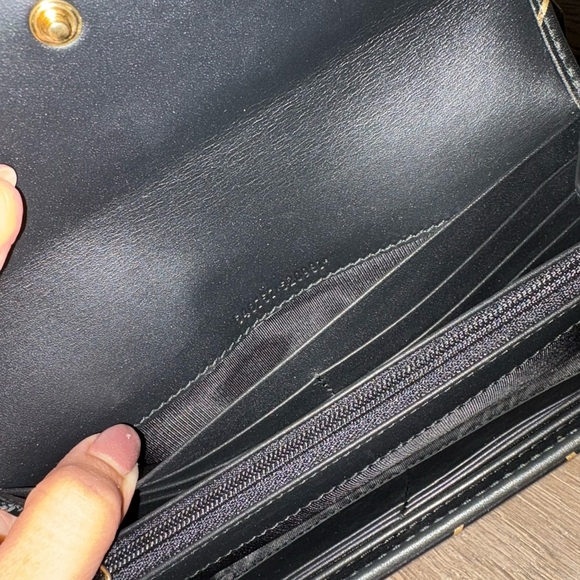 Gucci Black and Gold Leather Striped Wallet - Picture 9 of 13